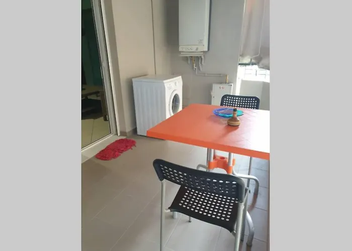 Central Studio Very Close To The Port Of Volos