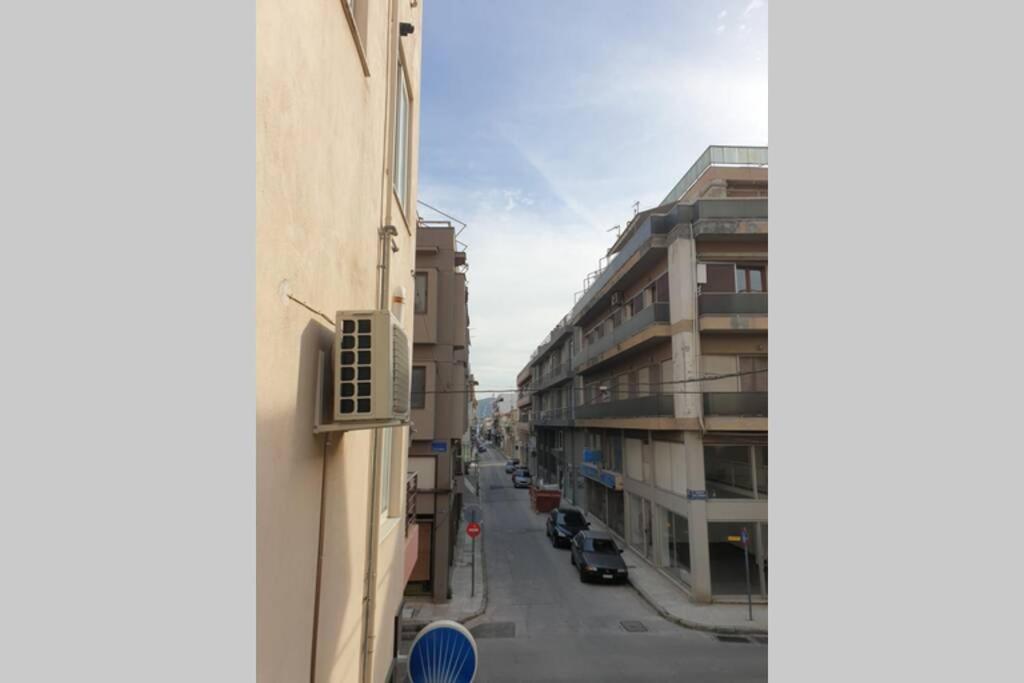 Very Close To The Port Of Apartment Volos
